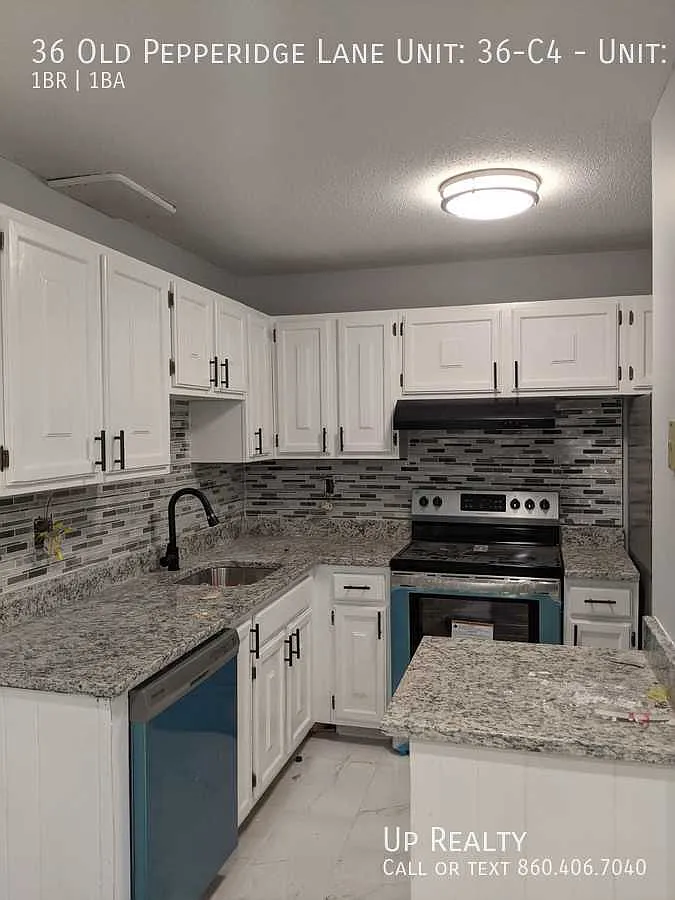 1 bed, 900 sqft, $1,800 — Photo 1
