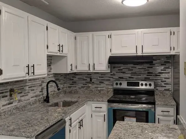 36 Old Pepperidge Ln, Wethersfield, CT