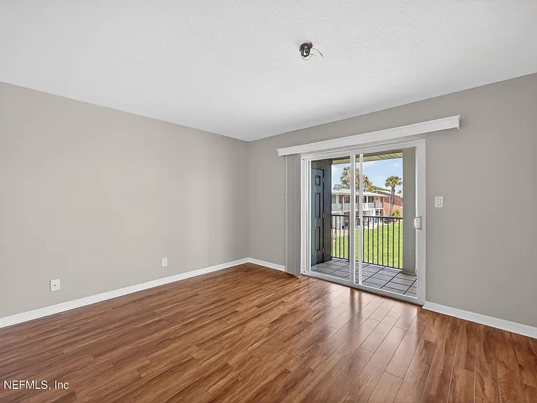 83 Comares Ave #4B — Photo 12