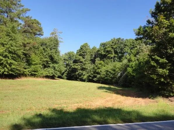 2634 Lynncliff Dr, Gainesville, GA 30506