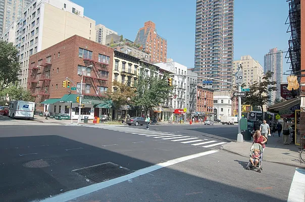 Rented by Plaza Real Estate Group | media 19