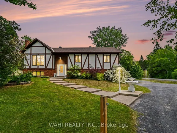 1887 Canaan Rd, Clarence Rockland, ON K4K 1K9