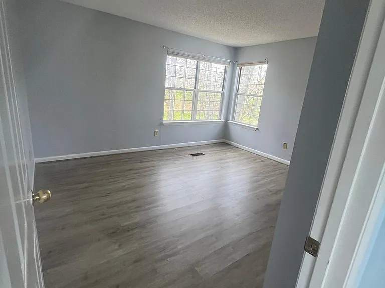 405 The Mews #405 — Photo 28