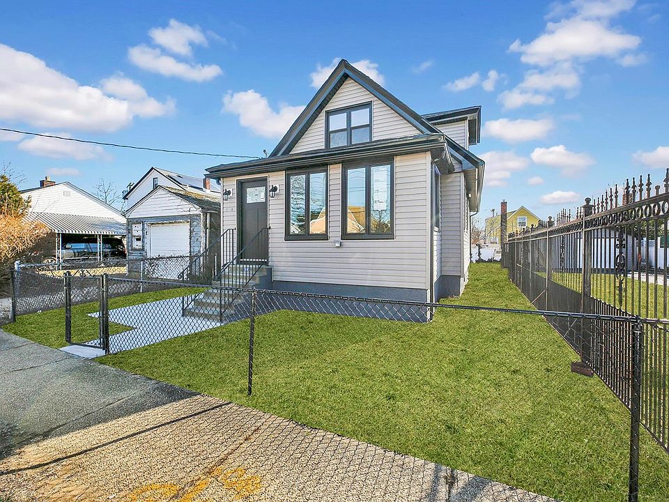 1st image of 221-38 111th Avenue