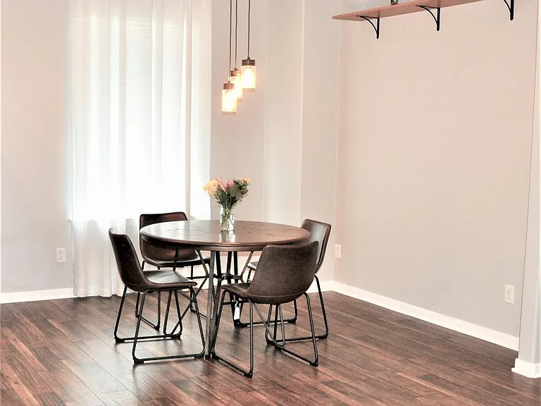 9010 Laverne Park Ln — Photo 6