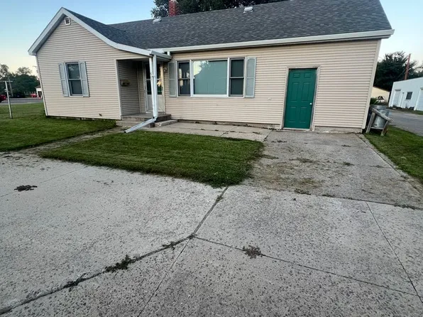 607 S 10th St, Aberdeen, SD 57401