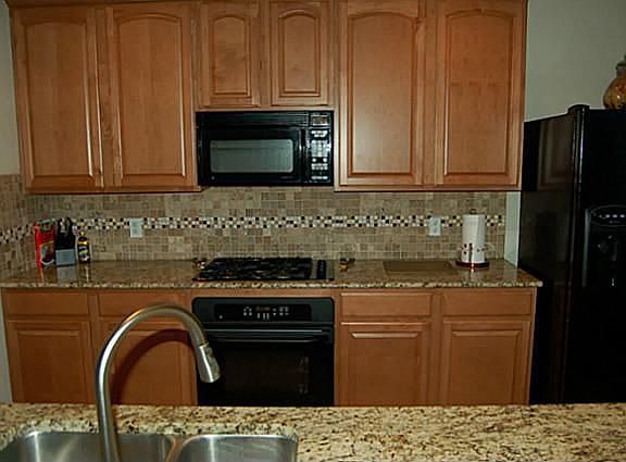 5th image of 9328 Woodhurst Dr