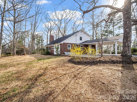 2nd image of 517 Union Rd