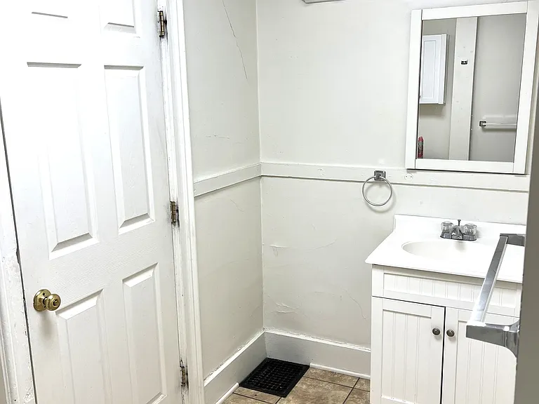 2916 Peach St #1 — Photo 2