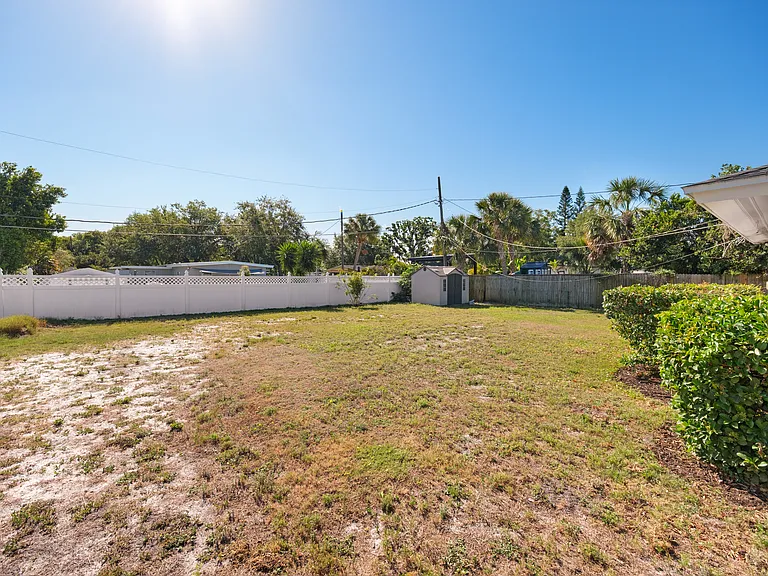 1211 Robin Rd — Photo 20