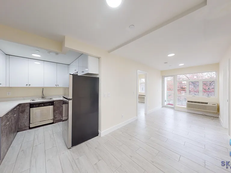 1079 Lafayette Ave #201B — Photo 10