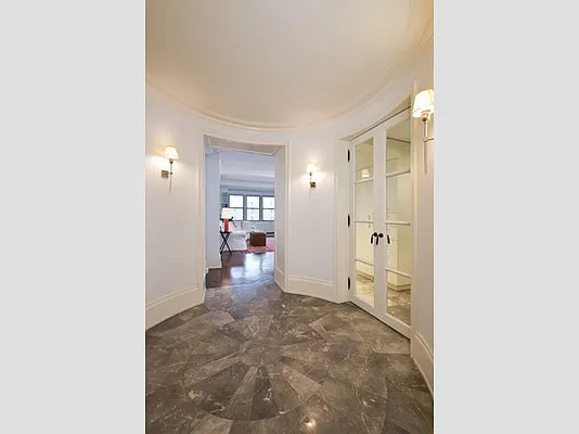 Sold by Stribling | media 5