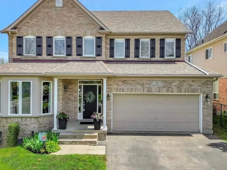 32 Apple Ridge Dr