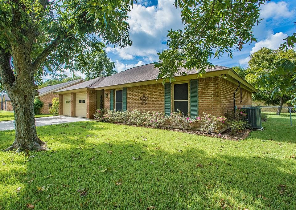 1st image of 52 Blackgum Ct