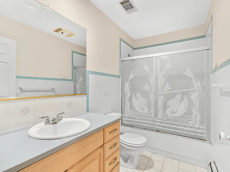 421 Lafayette St — Photo 13