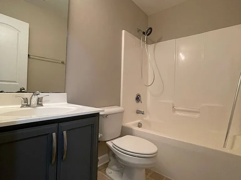308 Sinclair Ln — Photo 14