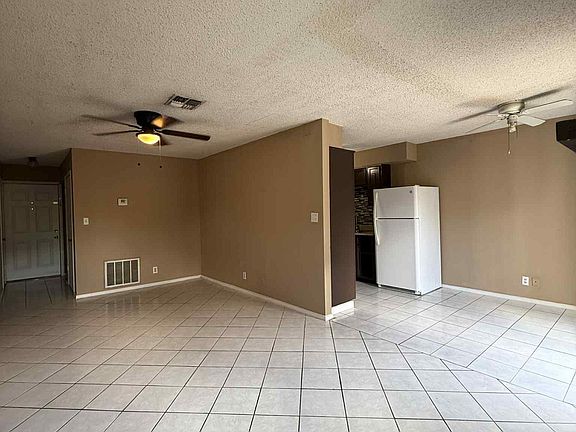 5th image of 195 Glenbrook Dr APT B