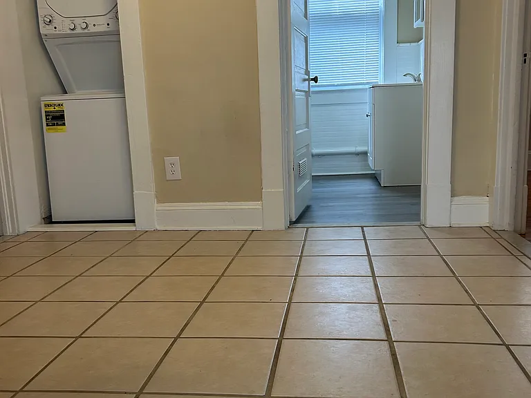 1438 Westover Ave — Photo 3