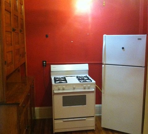 4th image of 152 E Market St APT 3