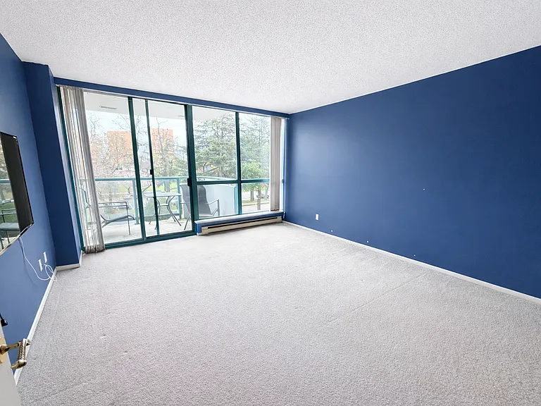 7500 Granville Ave #405 — Photo 20