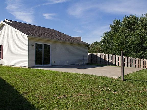 2nd image of 3992 Abraham Ct