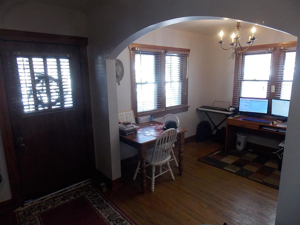 Entry and dining room