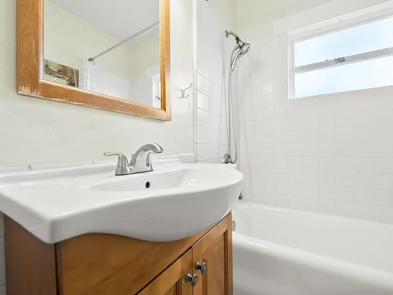 751 W 7th Ave — Photo 22