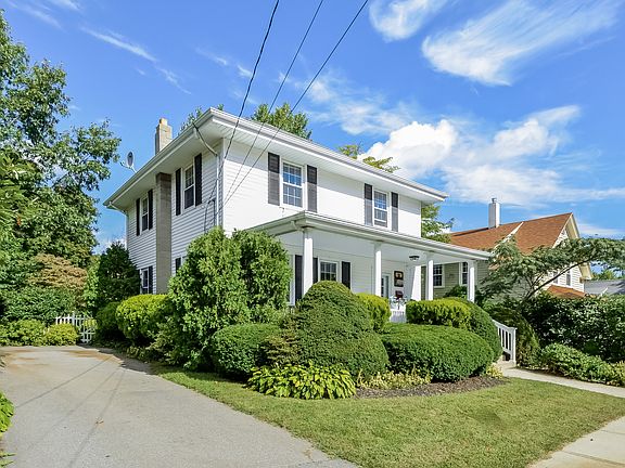 2nd image of 13 Centennial St