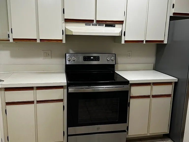 175 Yorktowne Dr #10 — Photo 6