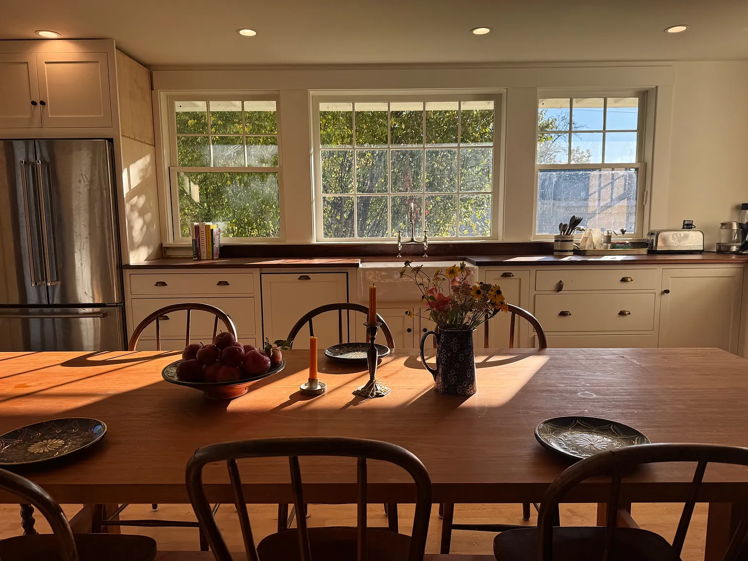 4 bed, 2431 sqft, $4,500 — Photo 4
