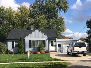 711 Oak St, Essexville, MI