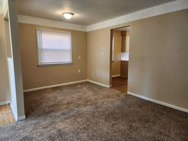28921 Birchwood St — Photo 5