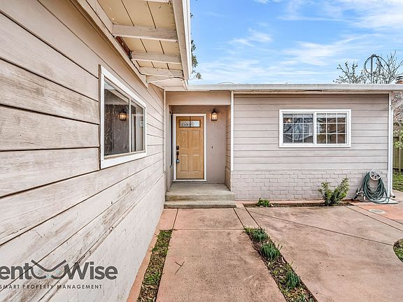 3rd image of 1316 Crespi Dr