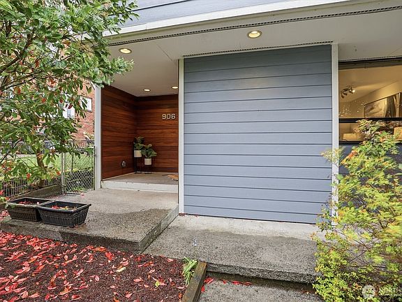 3rd image of 906 N 76th Street