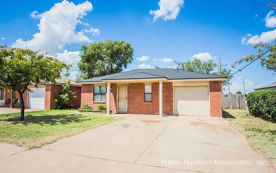 2 bedroom | Frenship ISD | 6102 24th St. — Photo 3