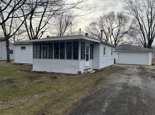 229 Oak St, Crown Point, IN 46307