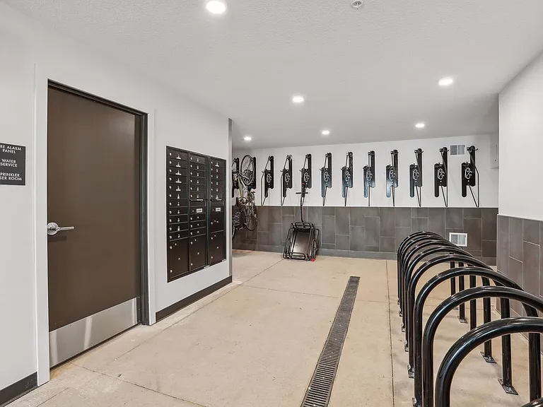Solstice Apartments — Photo 32