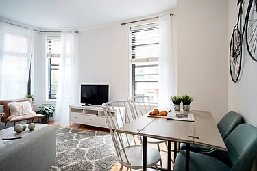 Rented by ER (DO NOT USE)