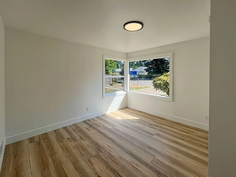 315 NE 148th Ave — Photo 22