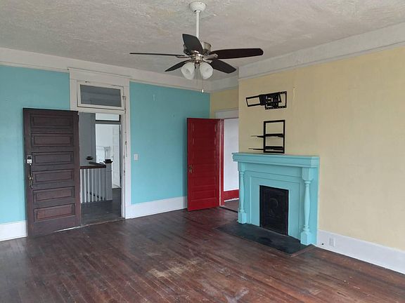 14th image of 307 N Lee St