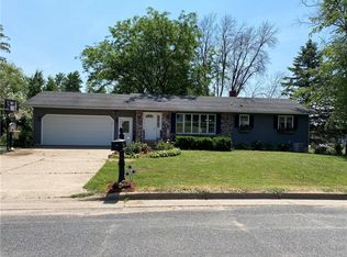 803 Highland Ave, Mondovi, WI 54755