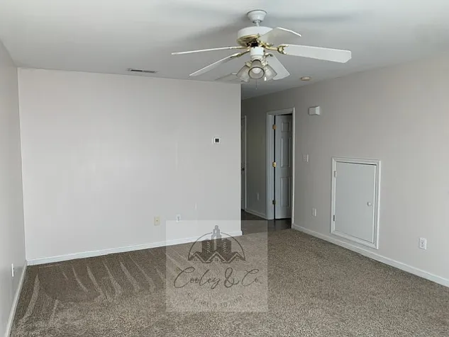 110 Anna St #9 — Photo 6