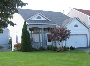 165 W Honeysuckle Ct, Round Lake Beach, IL