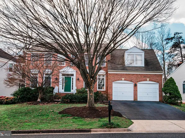 13189 Ashvale Dr, Fairfax, VA 22033