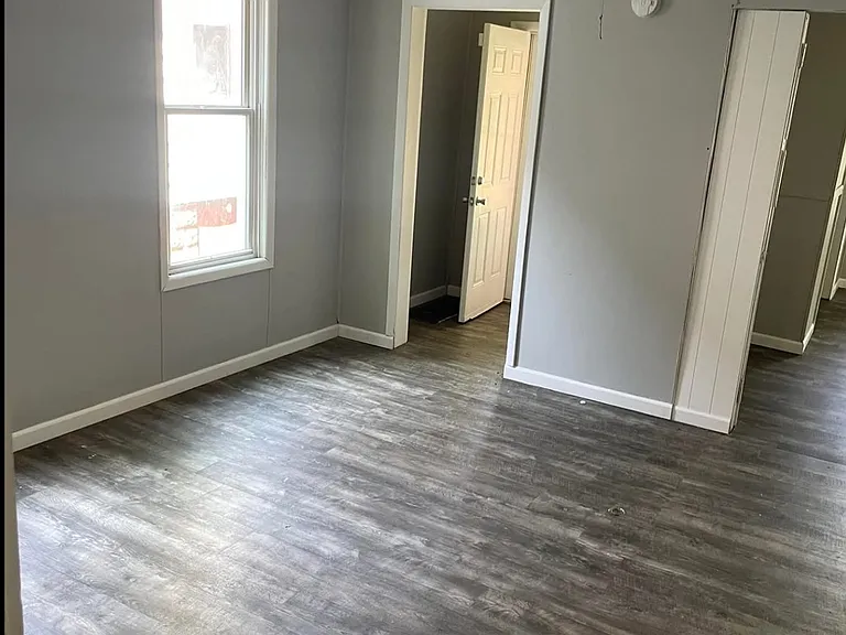 1005 S 16th St — Photo 10