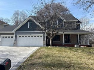 404 Lincoln Dr SE, Saint Michael, MN 55376