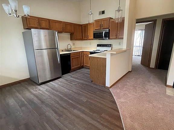 4th image of 161-306 Eagle Rdg