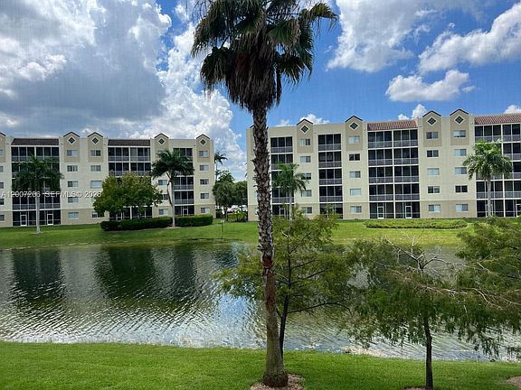 3rd image of 10720 NW 66th St APT 206