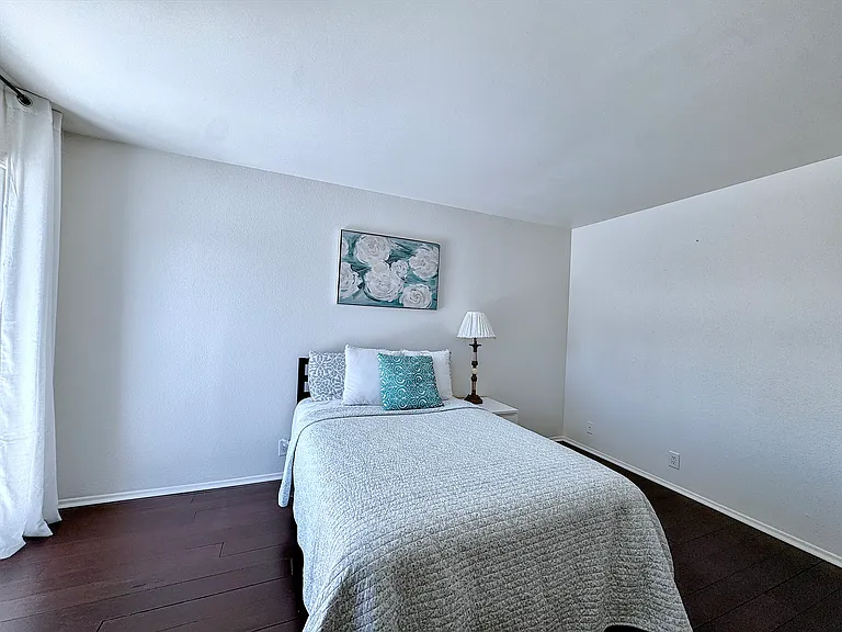 1671 E Kingsley Ave #B — Photo 24