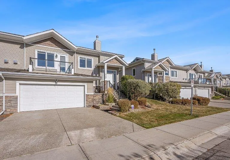 544 Rocky Vista Gdns NW — Photo 1